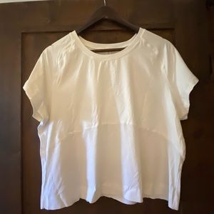 Lululemon cropped shirt